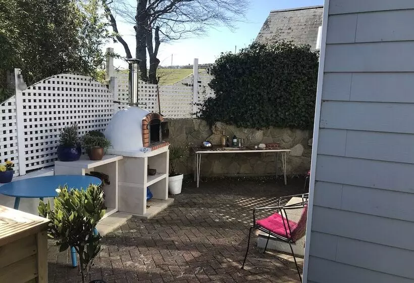 ベッドアンドブレックファースト Koala Cottage