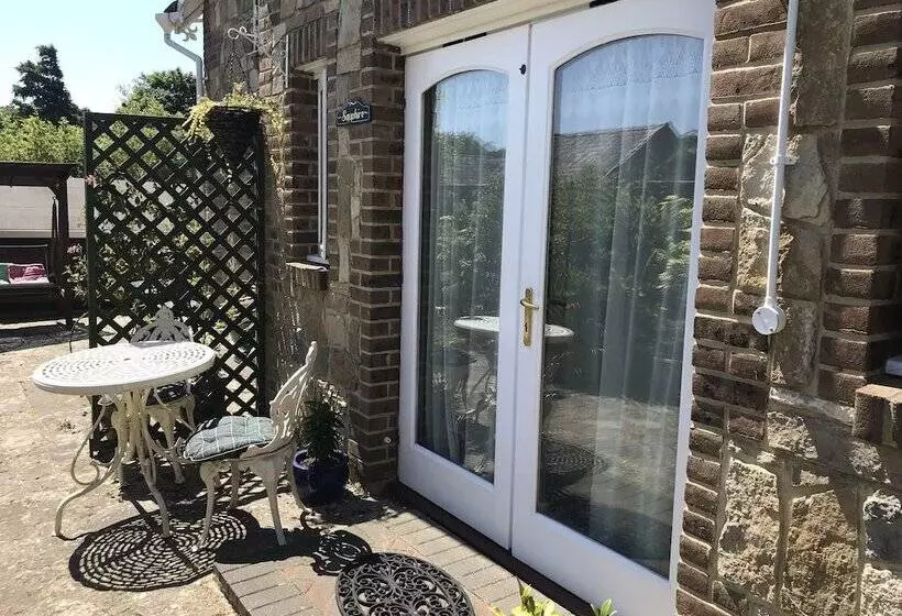 ベッドアンドブレックファースト Koala Cottage