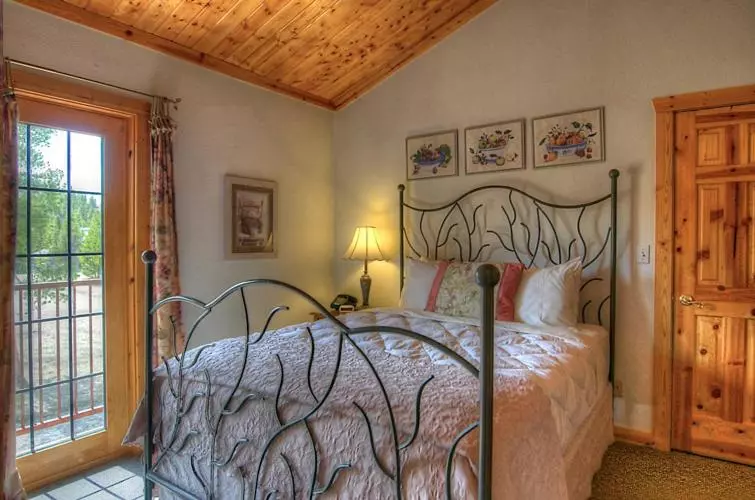 住宿加早餐  Wild Horse Inn