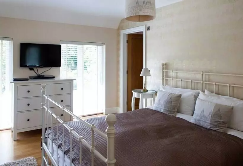 Birch House Bed & Breakfast