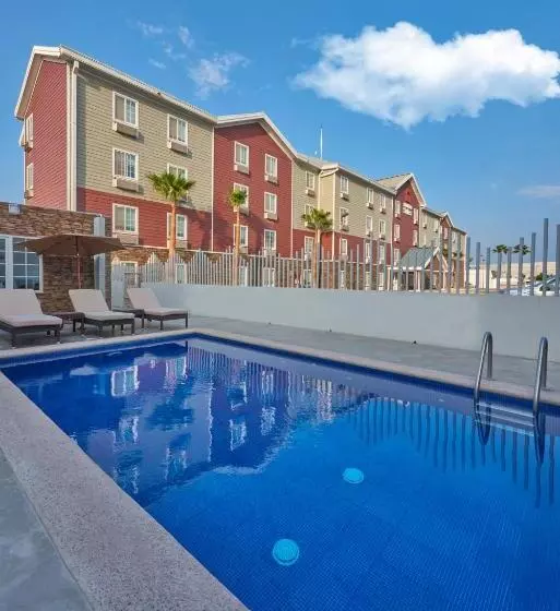 Extended Suites Monterrey Aeropuerto