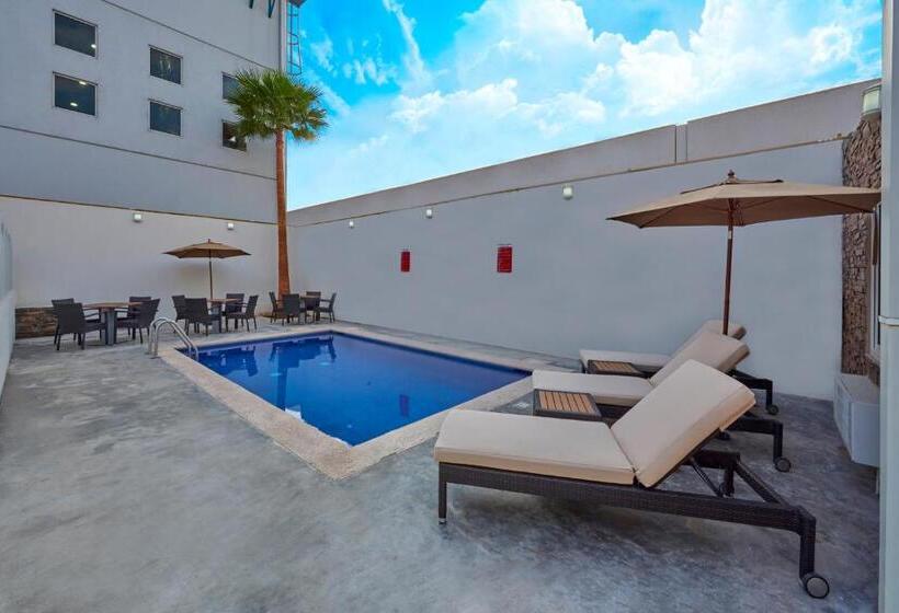 Extended Suites Monterrey Aeropuerto