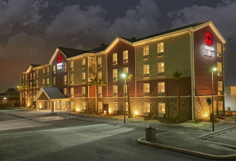 Extended Suites Monterrey Aeropuerto