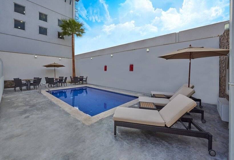 Extended Suites Monterrey Aeropuerto