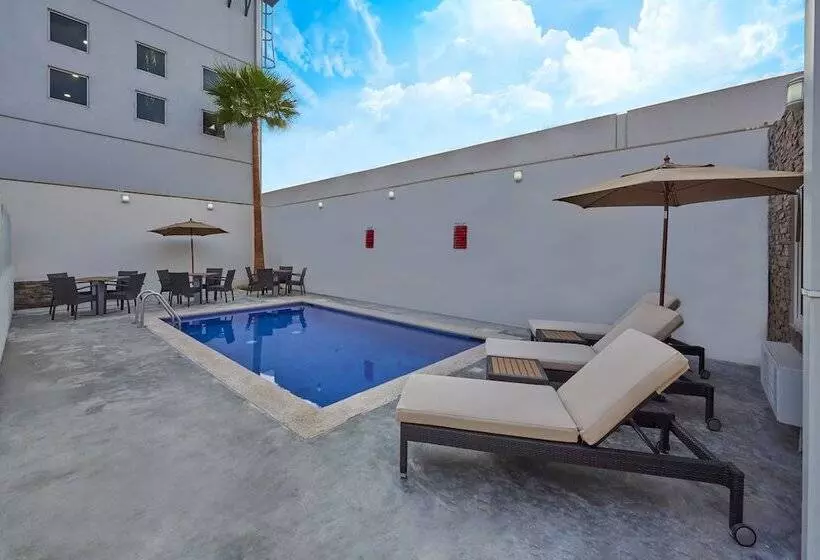 Extended Suites Monterrey Aeropuerto