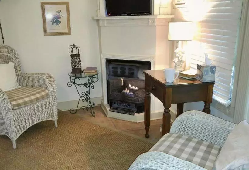 Hidden Springs Bed And Breakfast