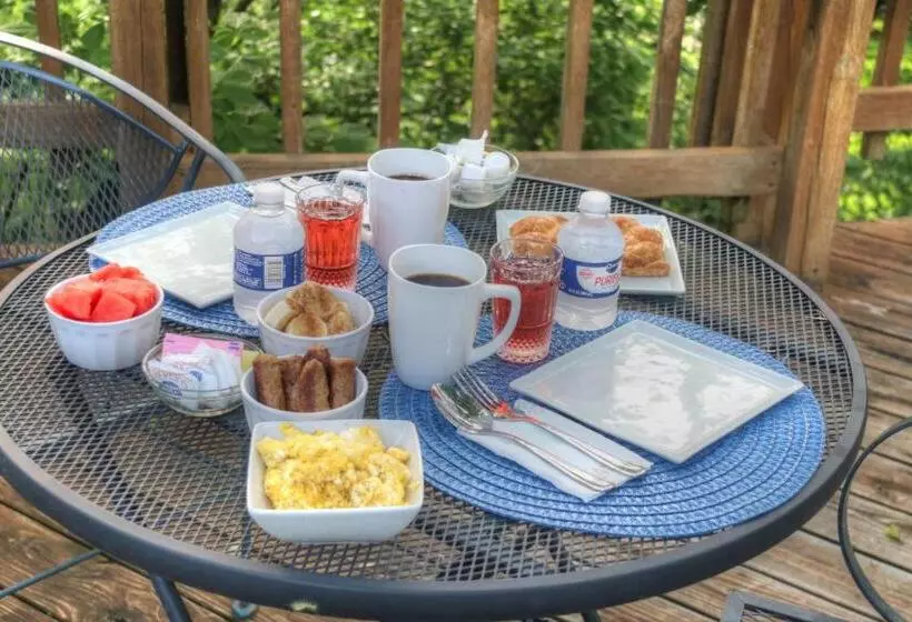 Hidden Springs Bed And Breakfast