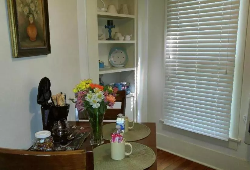 Hidden Springs Bed And Breakfast