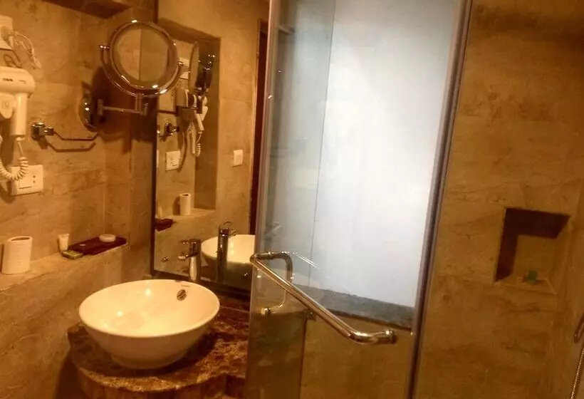 Hilltake Wellness Resort And Spa