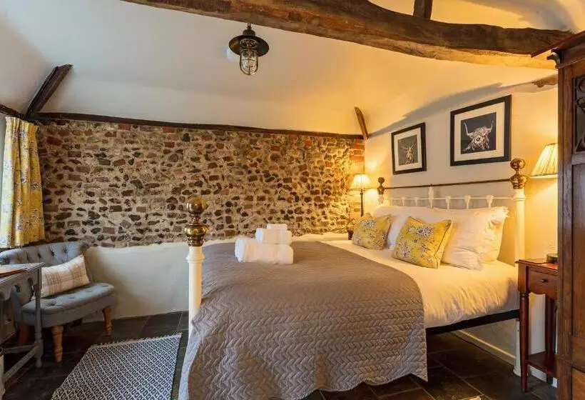 Holly Lodge Boutique B&b