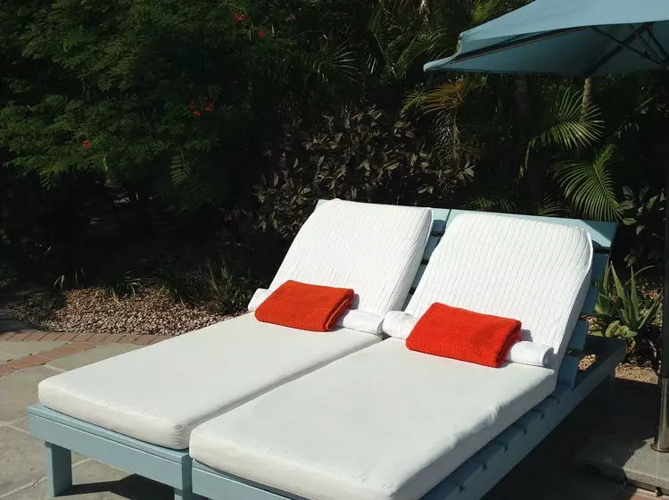 هتل Beach House  All Inclusive Adults Only