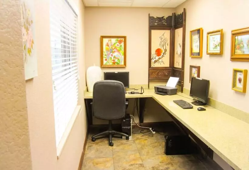 Hotelli Bell S Extended Stay And Suites