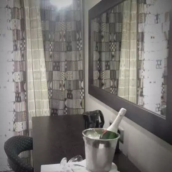 호텔 Black Mountain Leisure & Conference