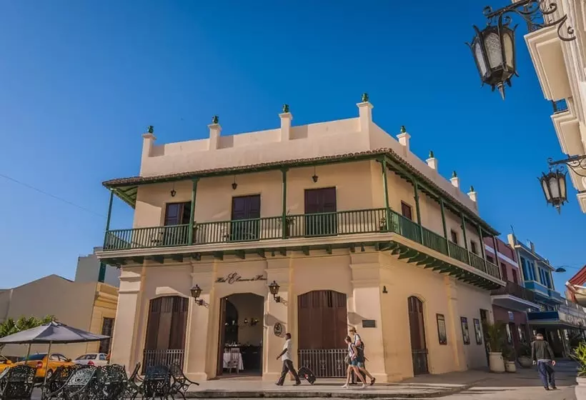 هتل Camino De Hierro