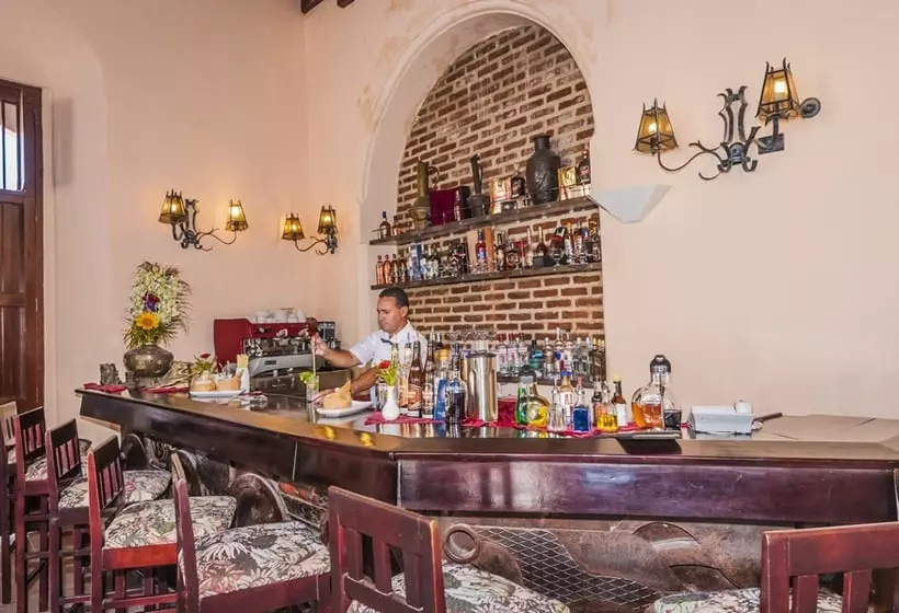 هتل Camino De Hierro