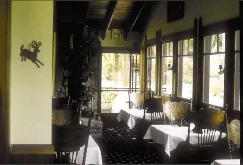 ホテル Narrow Gauge Inn