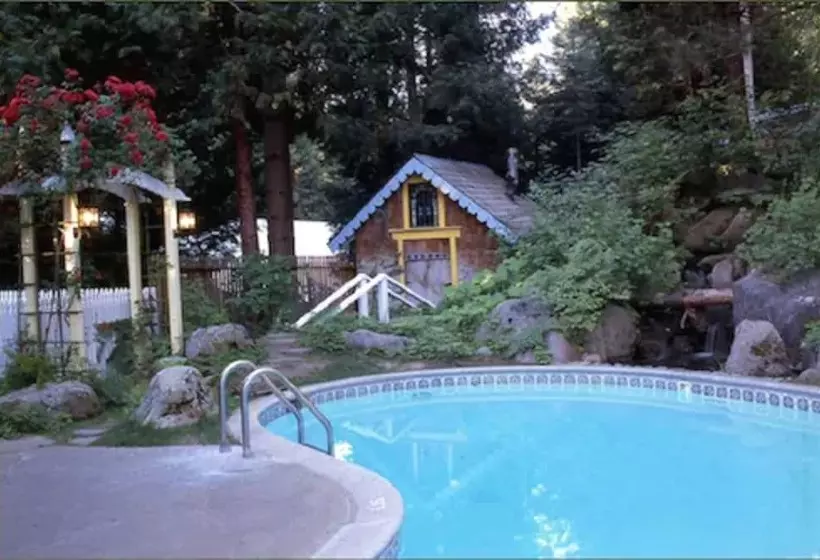 ホテル Narrow Gauge Inn
