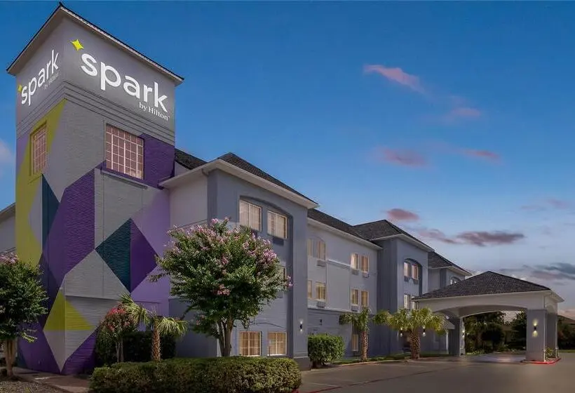 Hotelli Spark By Hilton Missouri City