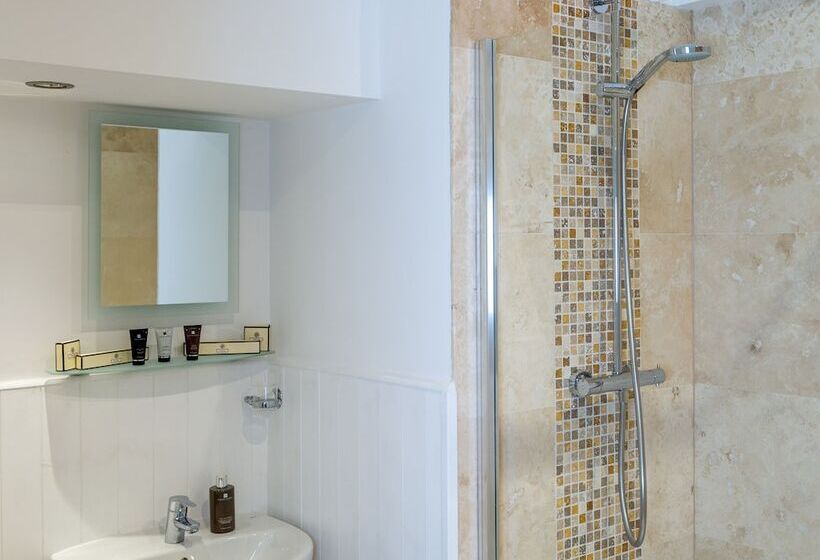 Hotel The Craven Heifer Addingham