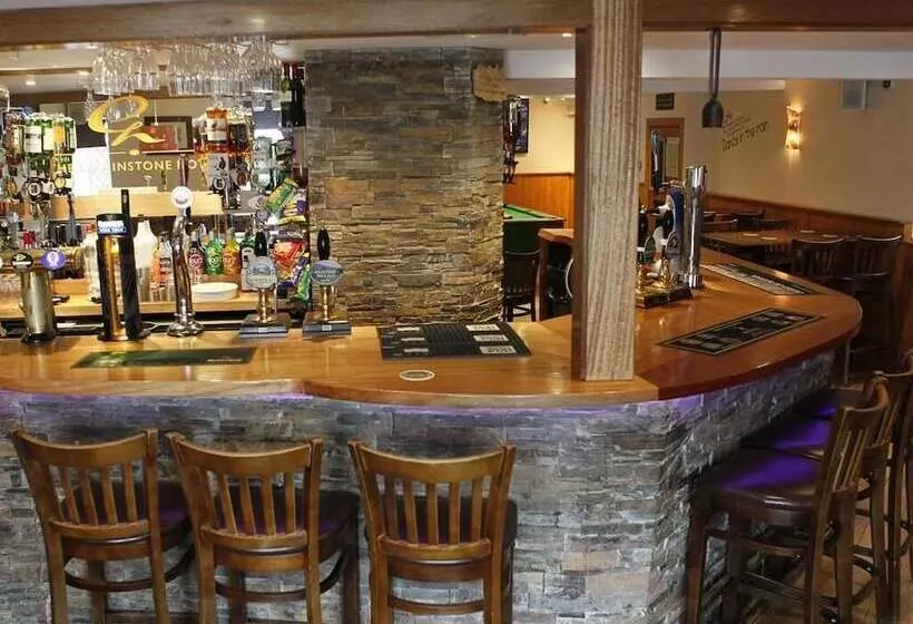 ホテル Elphinstone