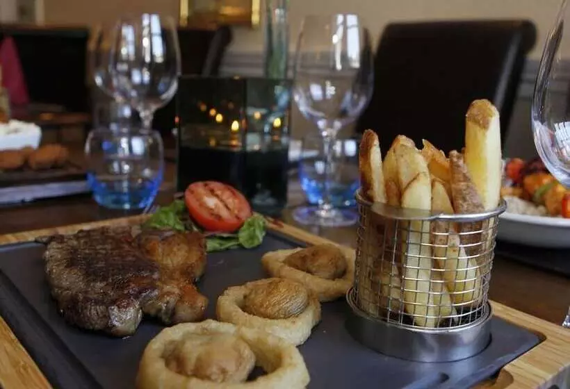 ホテル Elphinstone