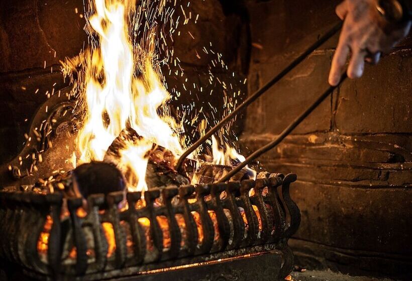 فندق The Heath Inn