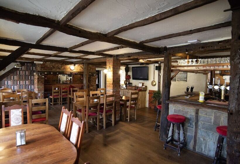 فندق The Heath Inn