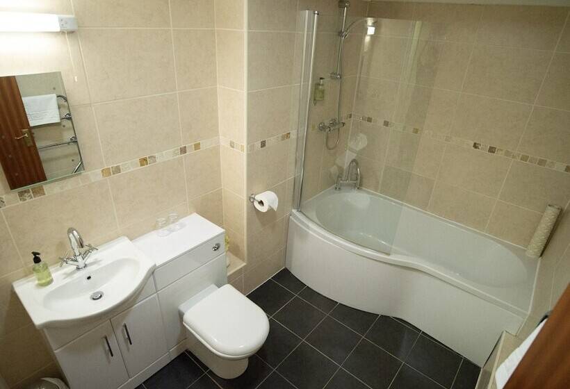 فندق The Heath Inn