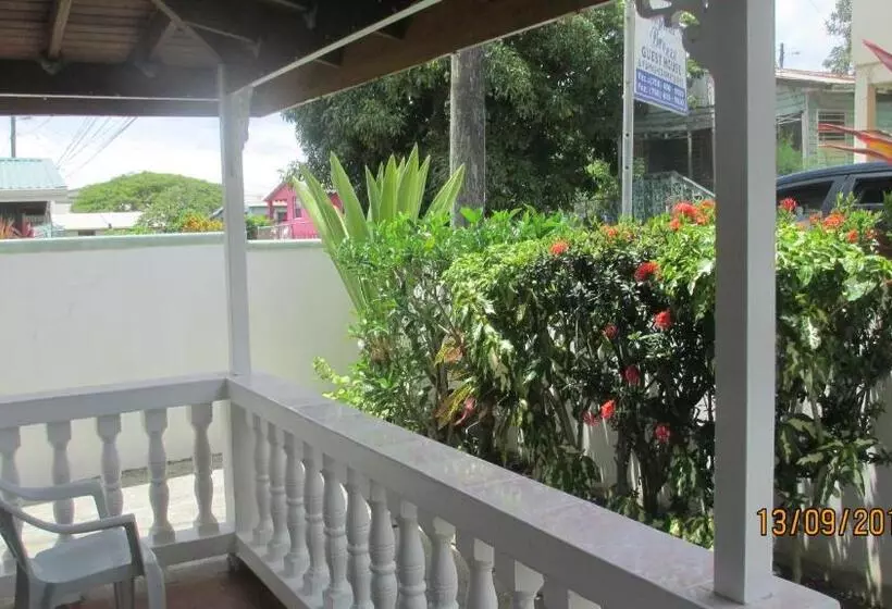 هتل Tropical Breeze Vacation Home And Apartments