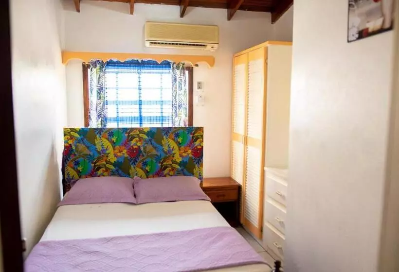 هتل Tropical Breeze Vacation Home And Apartments