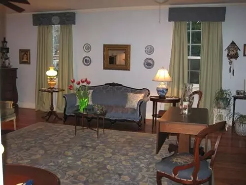 Magnolia Cottage Bed And Breakfast