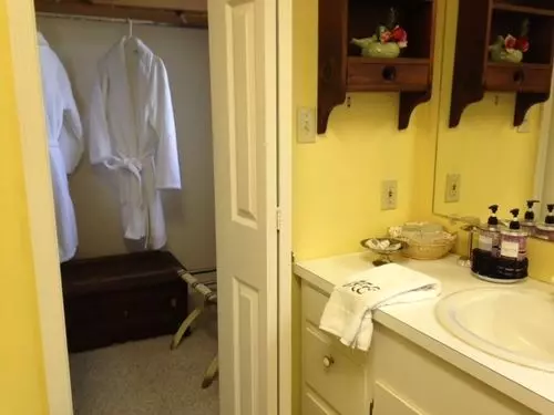 Magnolia Cottage Bed And Breakfast