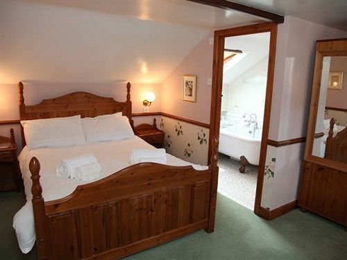 بنسيون Burnley House