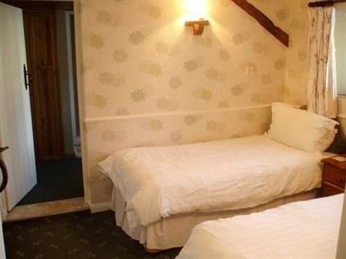 بنسيون Burnley House