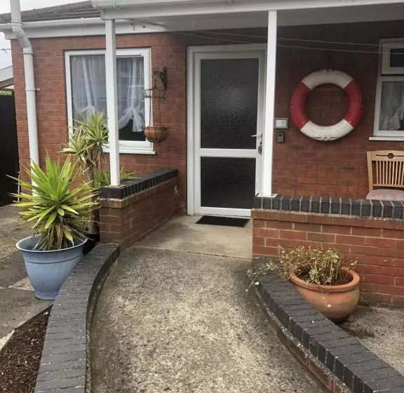 Pensão Clarendon Lodge   Accommodation Only