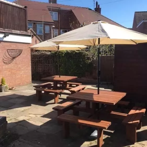 Pensão Clarendon Lodge   Accommodation Only