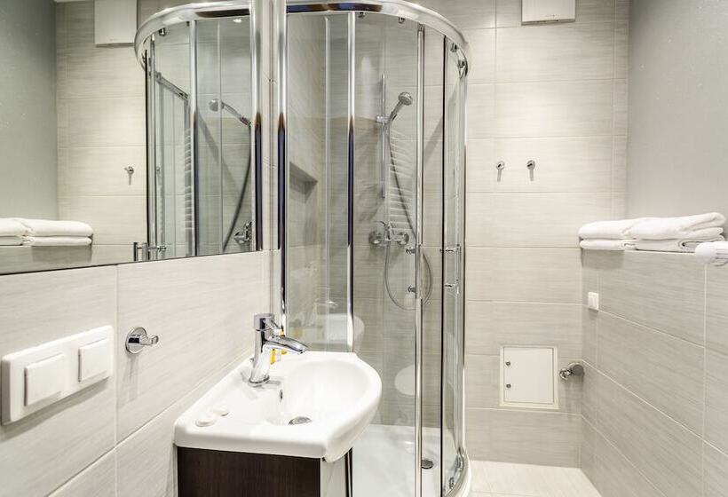 Triton Park Apartments