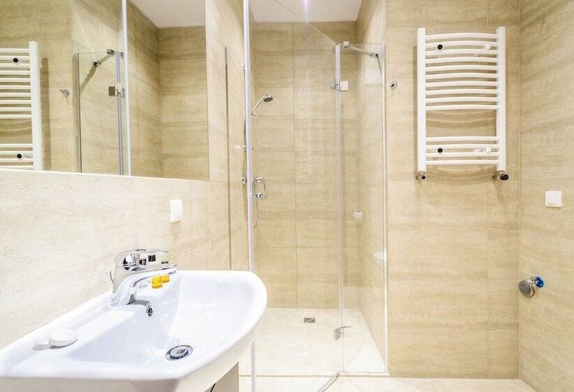 Triton Park Apartments