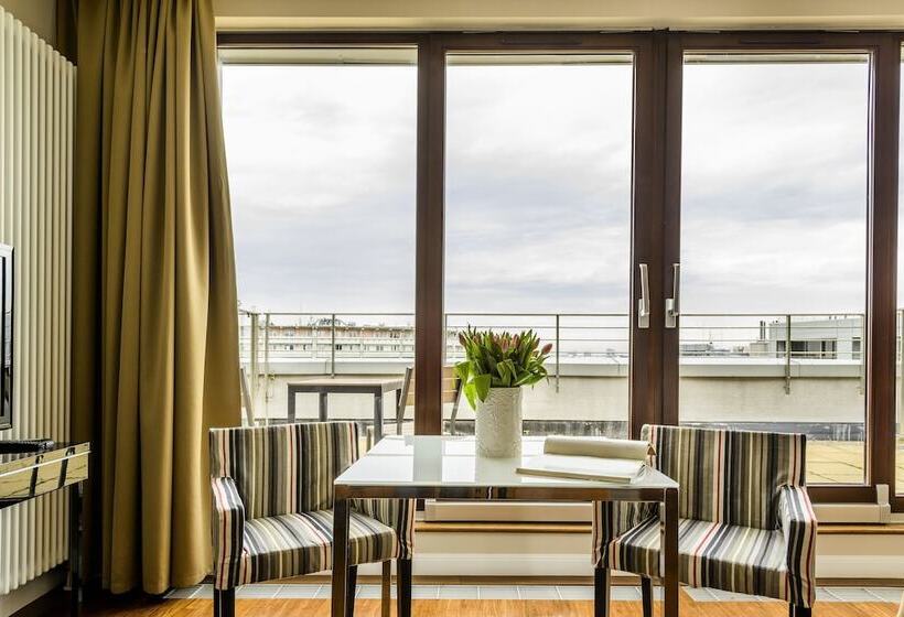 Triton Park Apartments