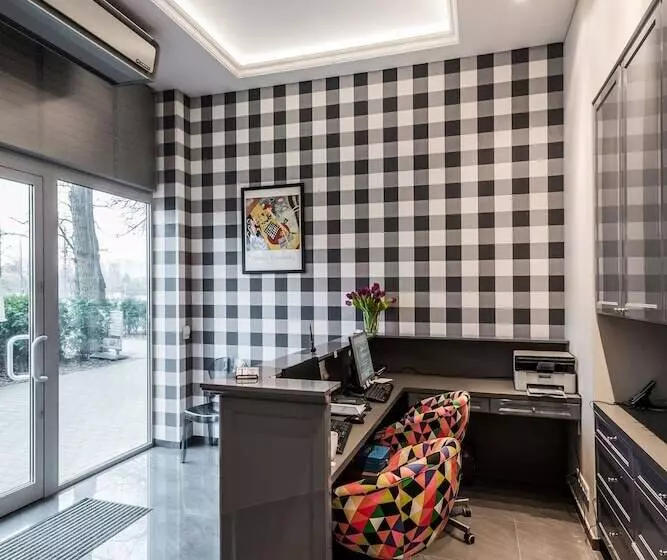 Triton Park Apartments