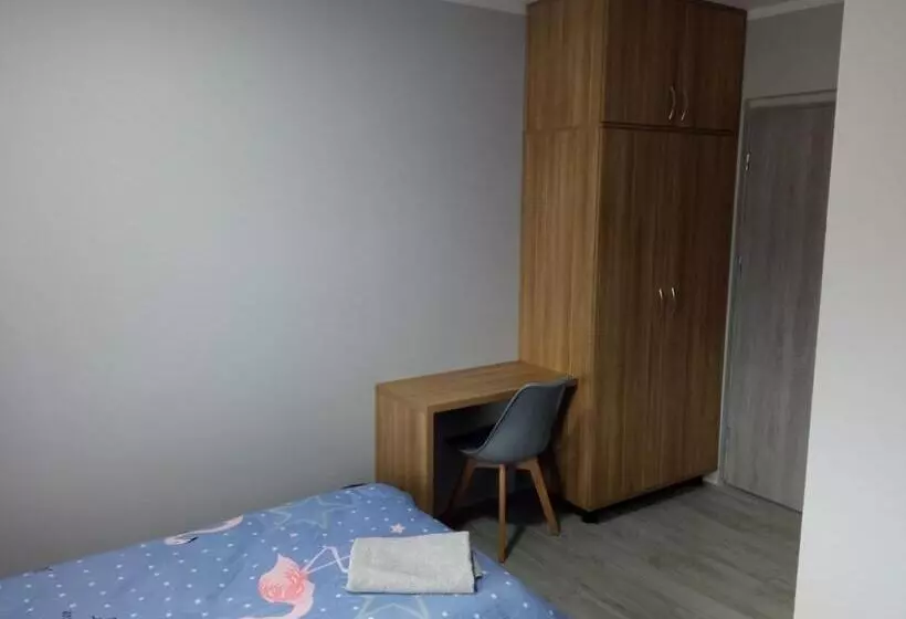 ユースホステル Czerwony Szafir Grodzisk