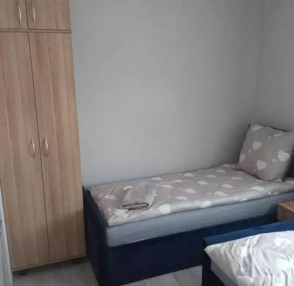 ユースホステル Czerwony Szafir Grodzisk