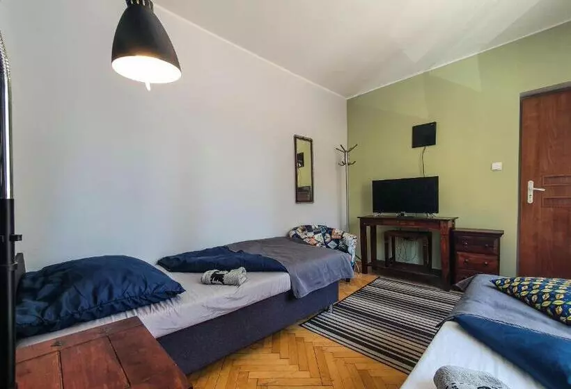 Retkeilymaja Mazurska 8a