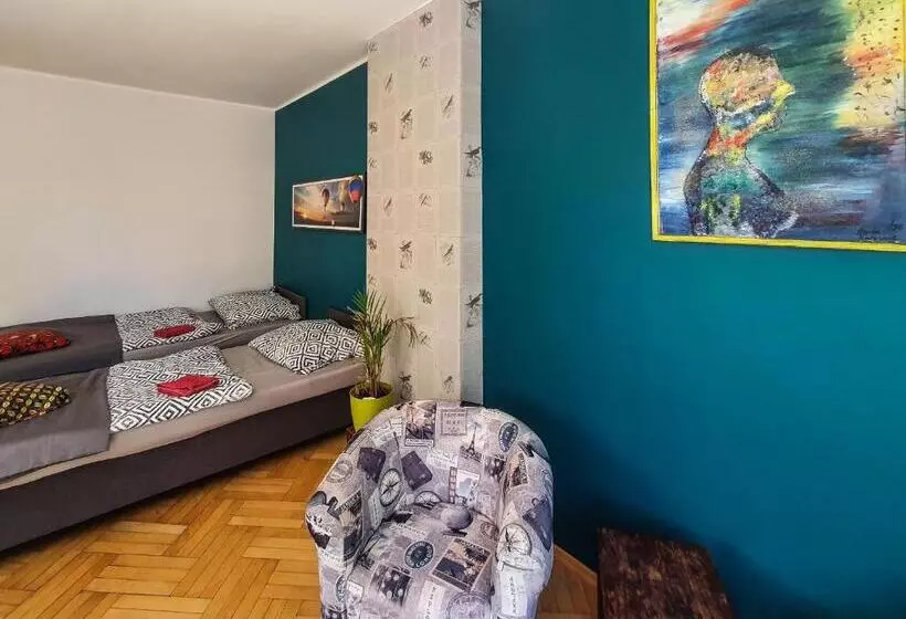 Retkeilymaja Mazurska 8a