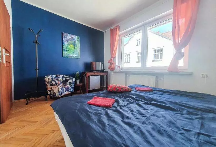 Retkeilymaja Mazurska 8a