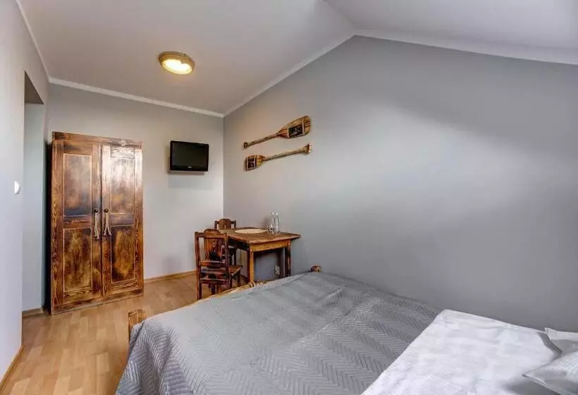 Retkeilymaja Noclegi Reda