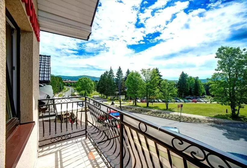 Retkeilymaja Noclegi Reda