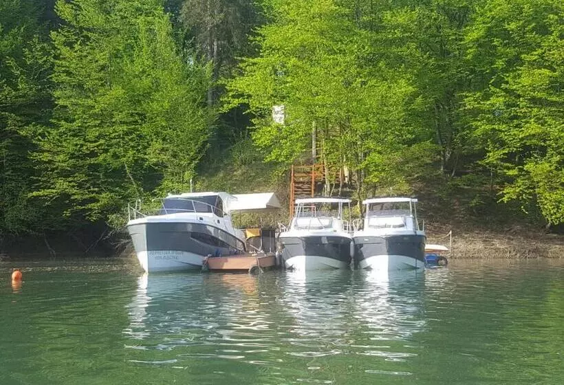 Retkeilymaja Noclegi Reda