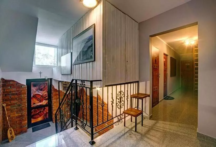 Retkeilymaja Noclegi Reda