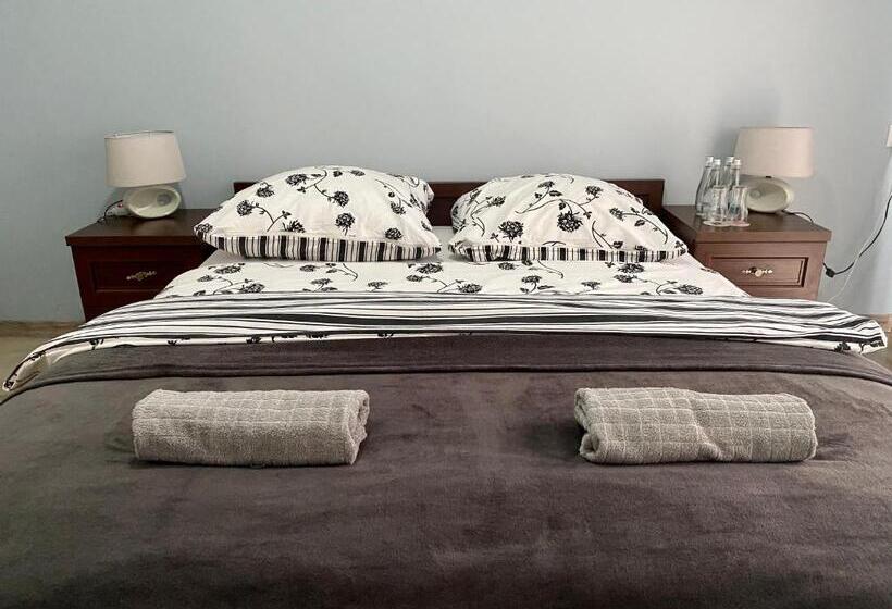 הוסטל Zajazd Park